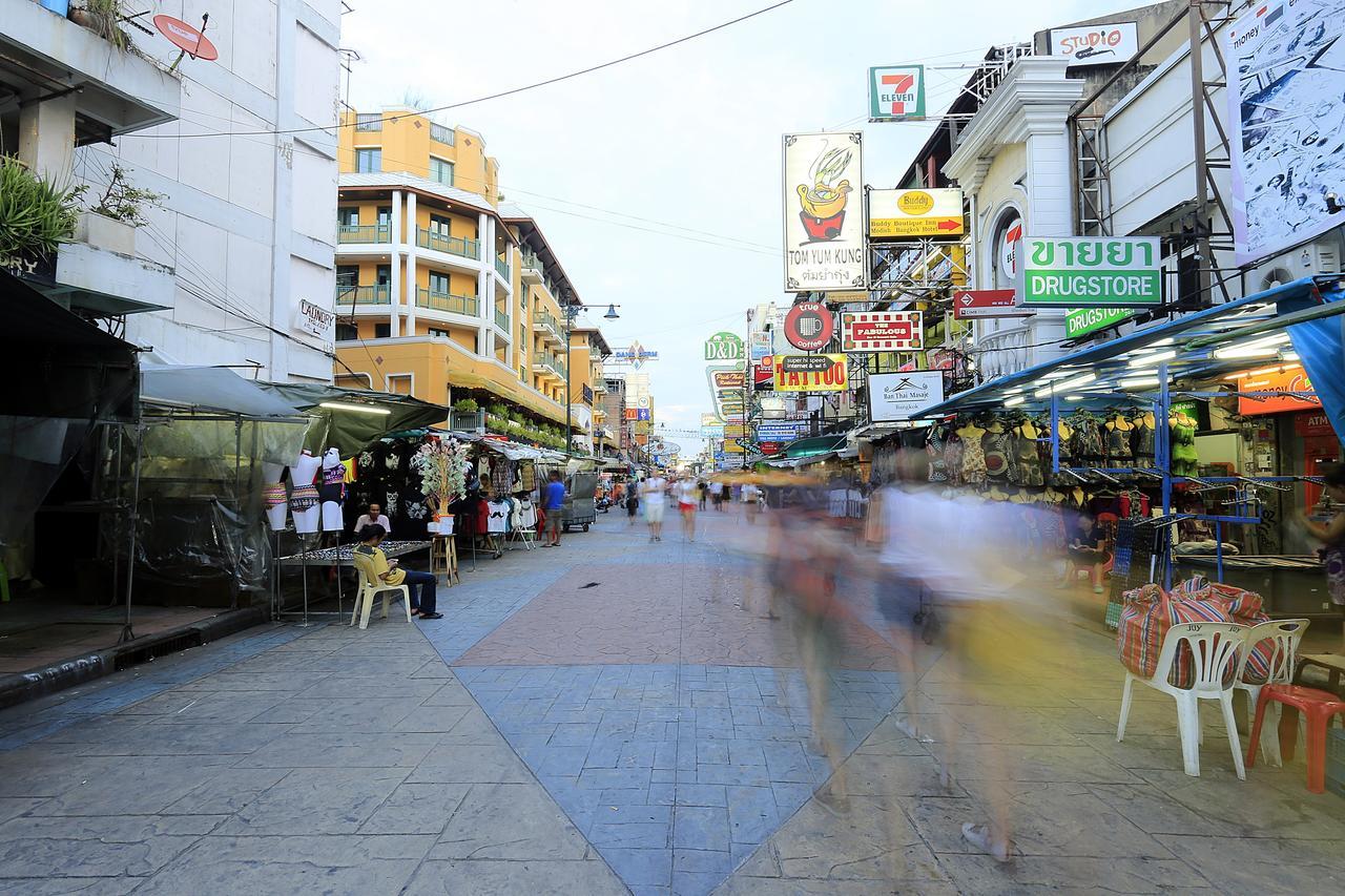 Banglumpoo Place Bangkok Bagian luar foto